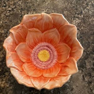 Pier one flower bowl